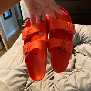 Red Birkenstock’s